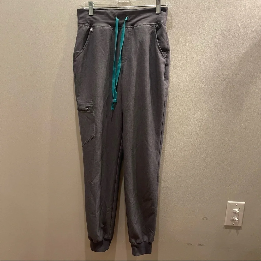 FIGS technical collection scrubs Jogger Pants Women’s S Tall Gray Pockets